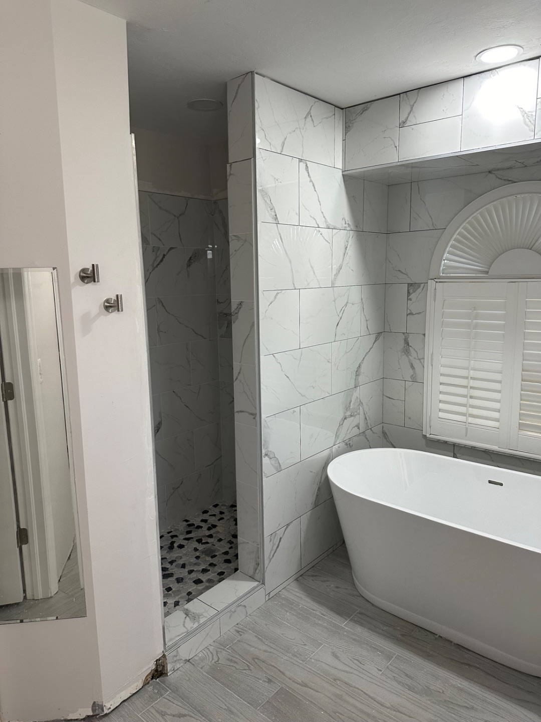 Remodelación interior – cocina y pisos after